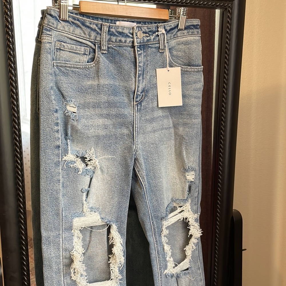 NWT High Rise Straight Jean - Picture 4 of 8